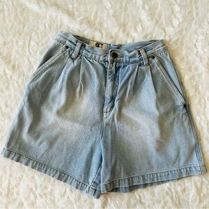 Women's Vintage 90s Rafaella Pleated Jean Shorts - Size 6 (Fit like a 4)